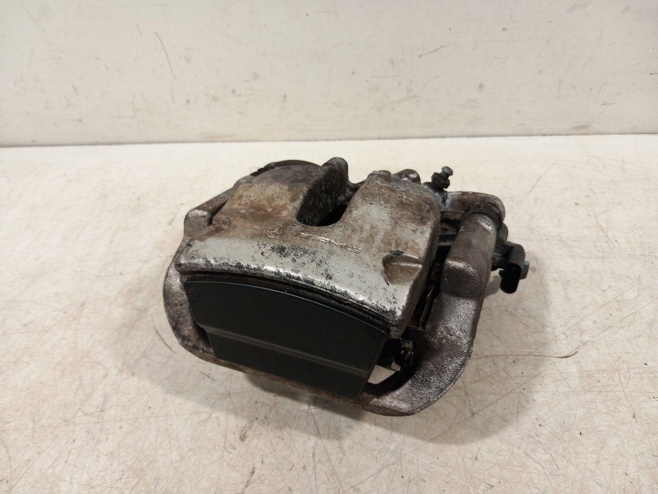 Remklauw links achter Mercedes-Benz GLE, Onderdelen@venauto.nl, Van der Ven Autorecycling B.V., Gebruikt, Ettenseweg 76, 4706 PB Roosendaal, The Netherlands