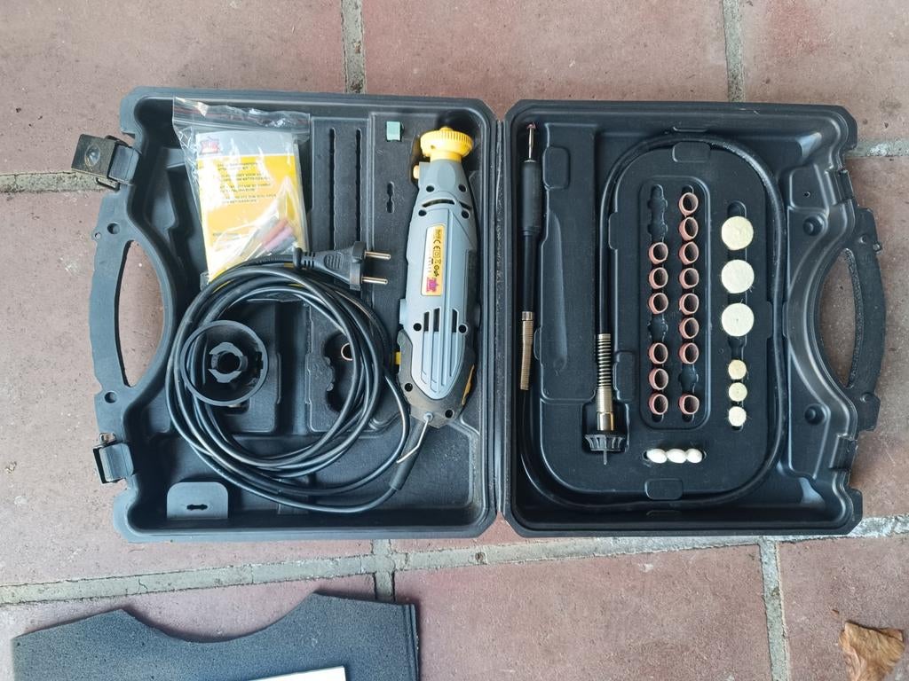 Dremel, Enlèvement