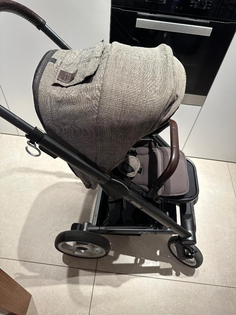 Kinderwagen mutsy igo met accesoires en meer, Kinderen en Baby's, Gebruikt, Mutsy, Verstelbare duwstang, Ophalen
