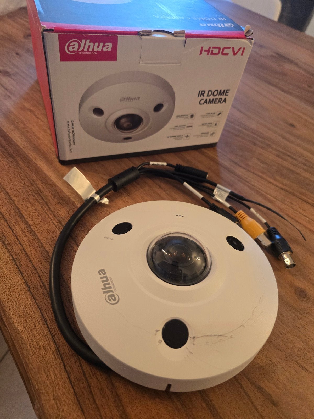 Dahua 4K 8-MP fisheye-HDCVI-camera (DH-HAC-EBW3802P)
P, Audio, Tv en Foto, Gebruikt