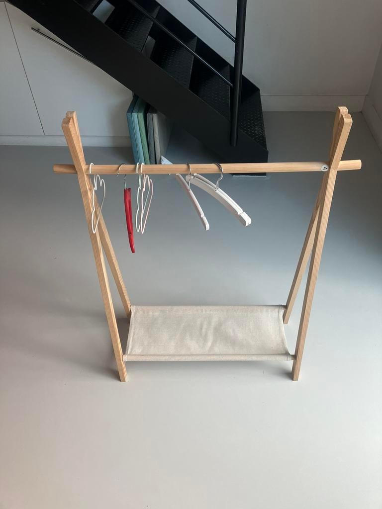 Kledingrekje kinderen, Ophalen, Zo goed als nieuw