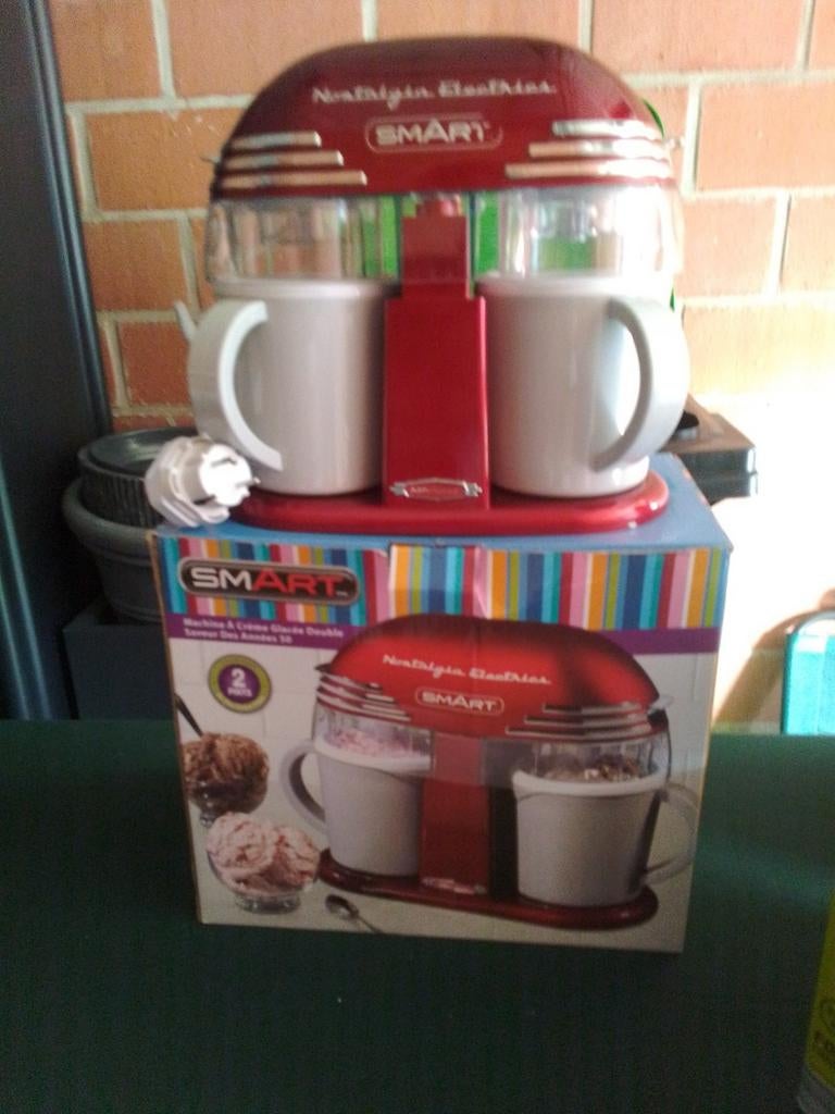 ICE CREAM MACHINE, Enlèvement