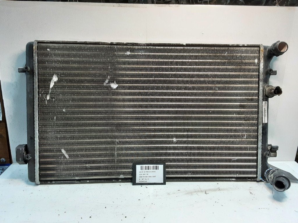 RADIATEUR EAU Skoda Octavia (1U2) (1J0121253N), Utilisé, Info@skoda-auto.de, Skoda, Max-Planck-Straße  3-5
64331  Weiterstadt, DE