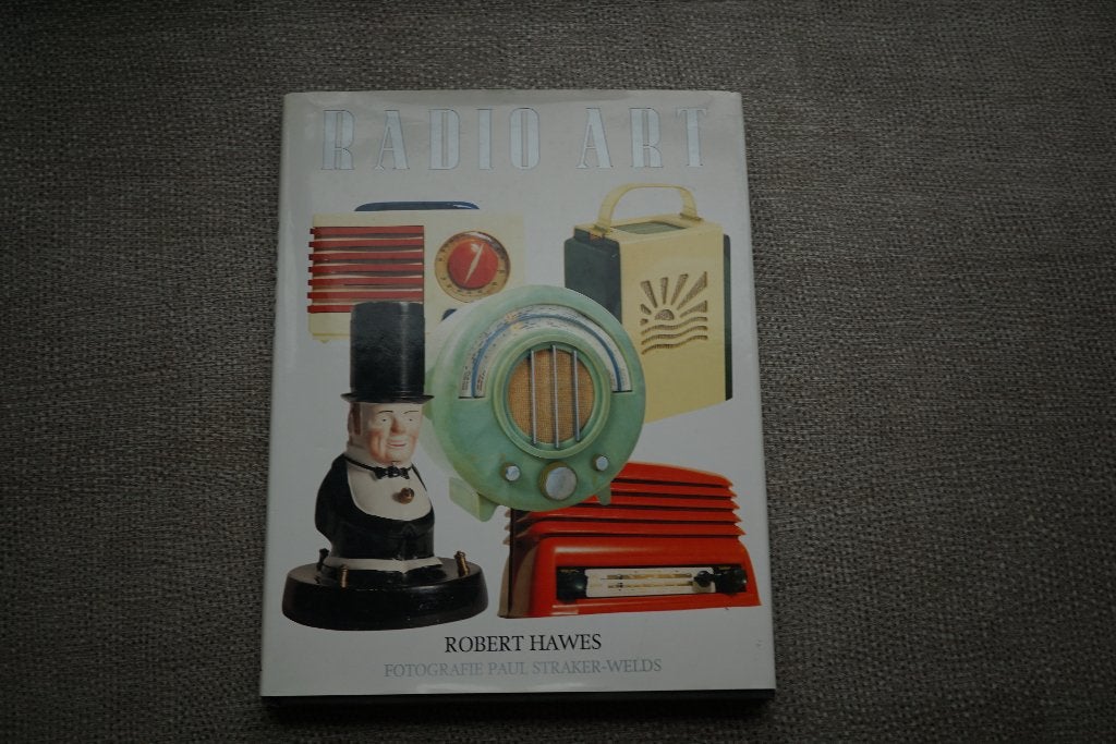 Radio art - Boek over antieke radio's, Antiek en Kunst, Ophalen of Verzenden