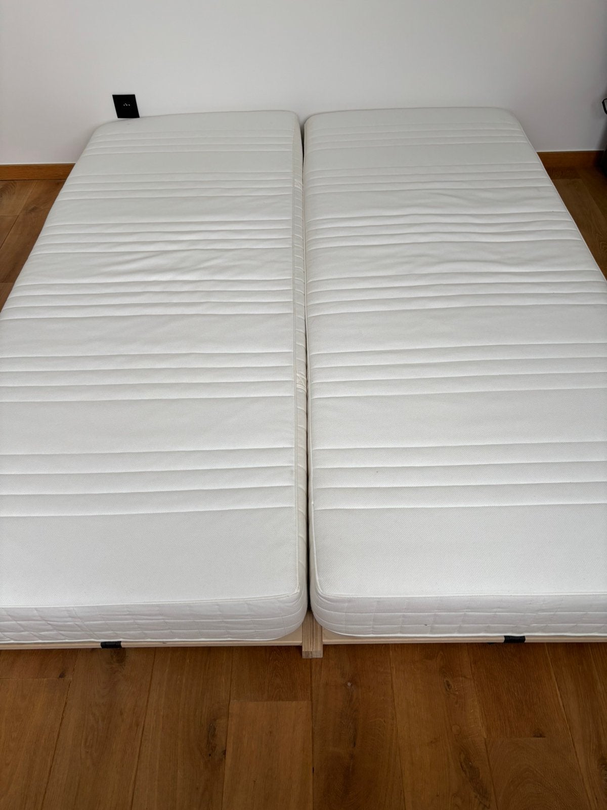 2 MATELAS ET 2 SOMMIERS IKEA, Matelas, Comme neuf, 200 cm, Enlèvement
