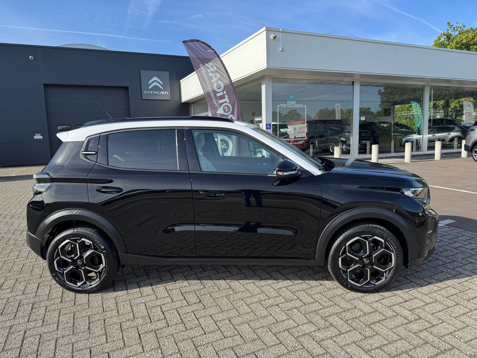 C3 ELECTRIC 113 COMFORT RANGE MAX, Autos, 113 ch, Achat, https://public.car-pass.be/vhr/eb51eceb-4cd9-45f1-a813-fba667e54926, Noir