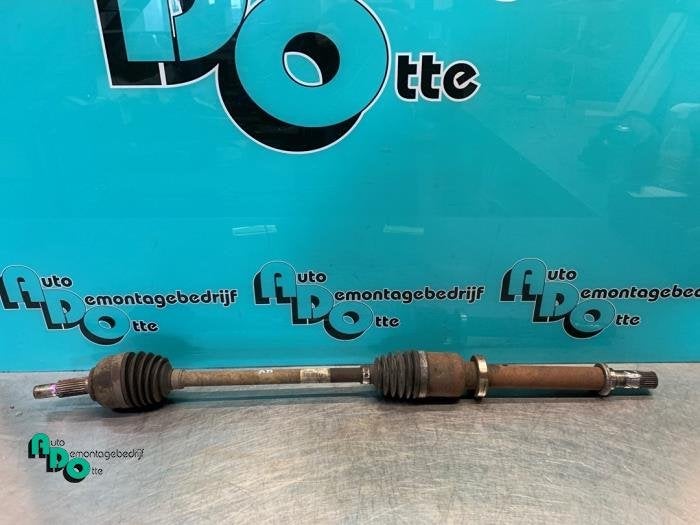Arbre de transmission avant droit d'un Renault Clio (Clio 3, Autos : Pièces & Accessoires, Renault, -, 3 mois de garantie, Utilisé