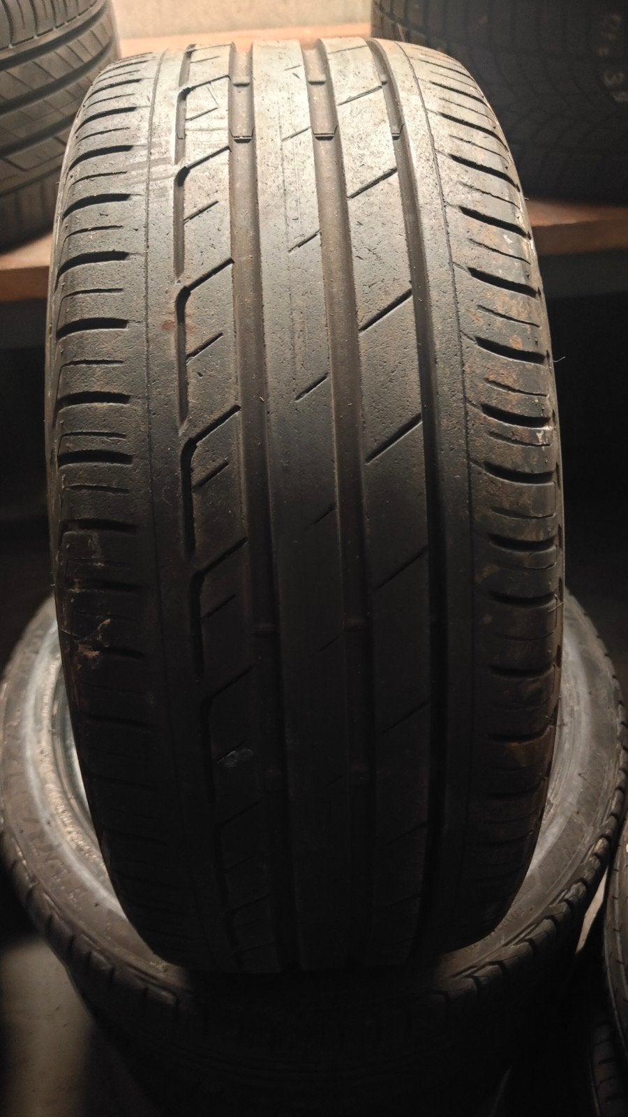 225/45r17 Bridgestone 45€ chacun avec montage et équilibrage