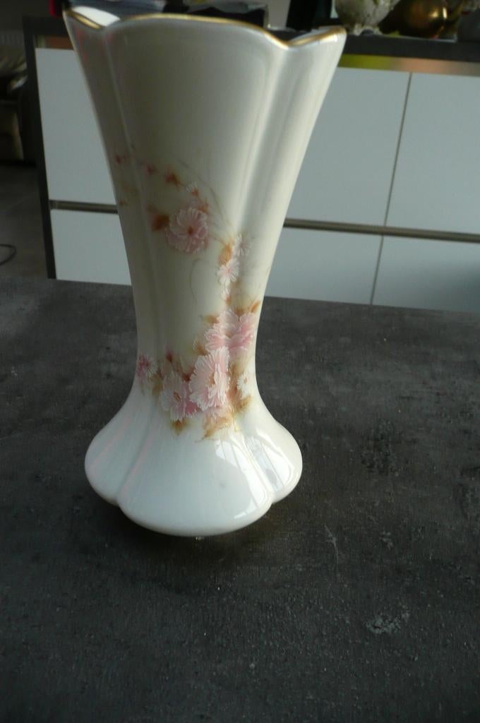 Porseleinen vaasje met geschilderde bloemen Limoges (MD25), Enlèvement ou Envoi
