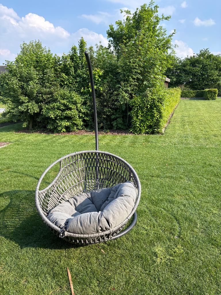 Mooie hangstoel / loungestoel, Ophalen, Zo goed als nieuw