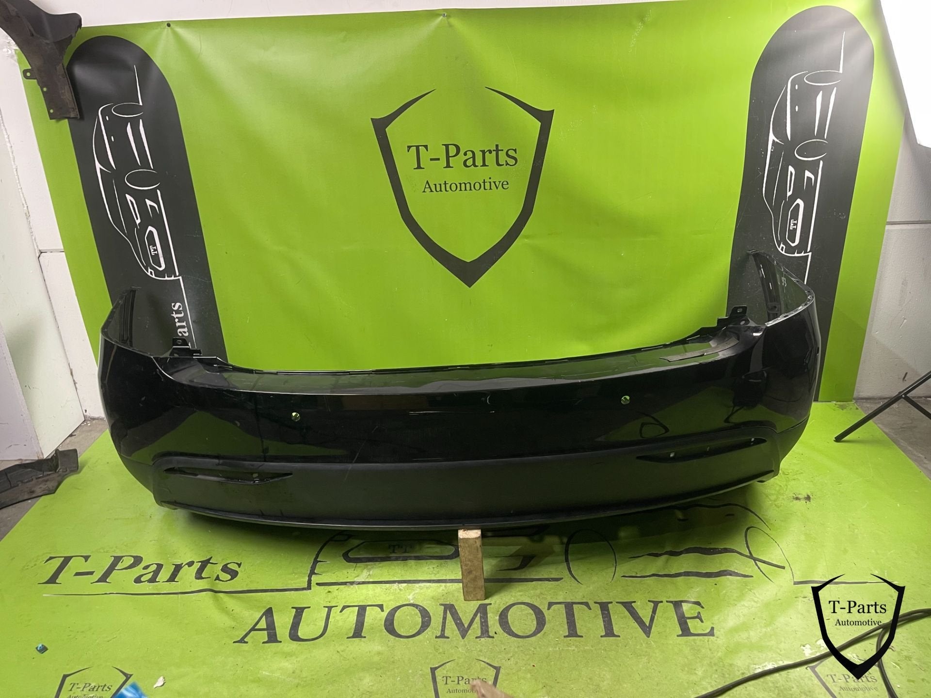 tesla model X achterbumper bumper PDC, Info@fabrikant.eu, Bumper, Fabrikantstraat 1
1000 AA  Amsterdam, Fabrikant BV