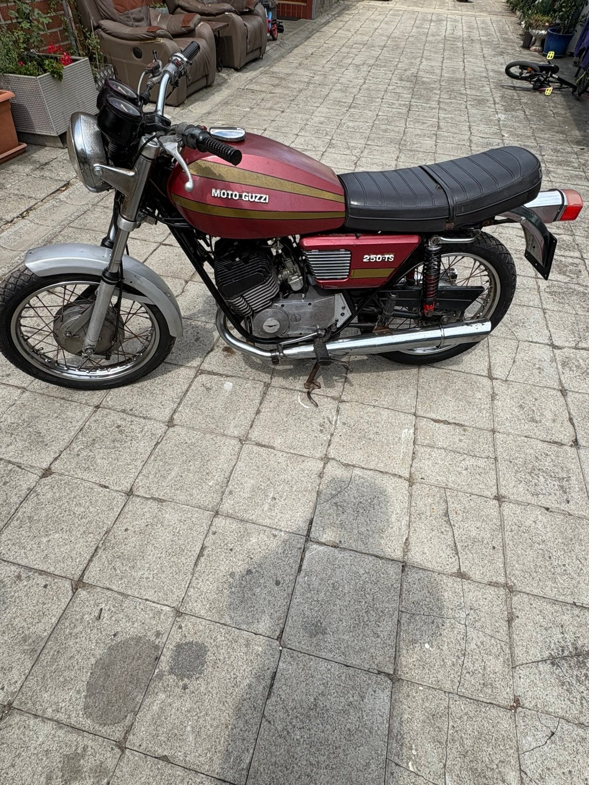 Moto guzzi, Ophalen of Verzenden