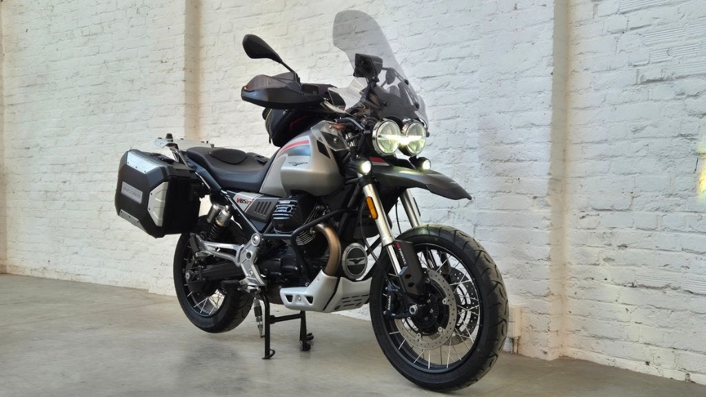 Moto Guzzi V85 TT Travel 2022 Option complète @motomobilia, Motos, Permis Moto A, Tourisme, Entreprise, Occasion