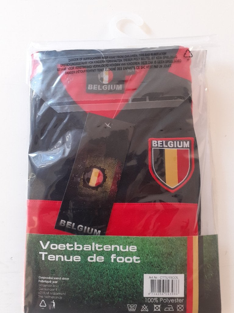 Voetbaltenue Rode duivels 14j (nieuw) + 12j en 6jaar, Ophalen of Verzenden