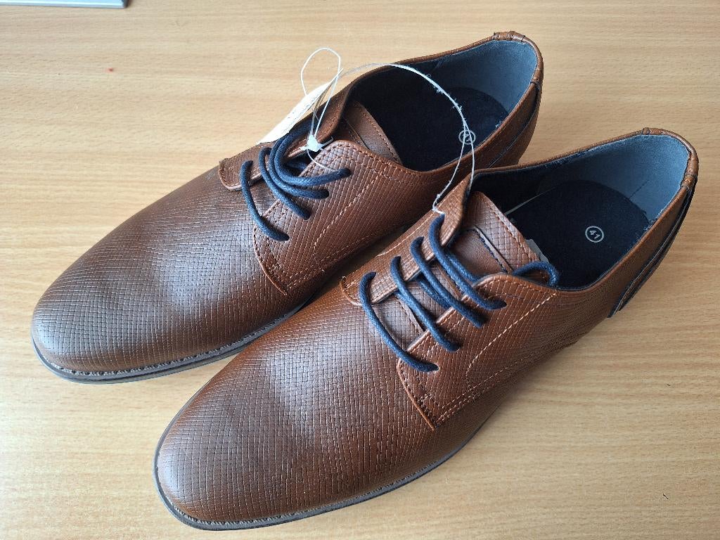 Herenschoenen NIEUW bruine schoenen maat 41 ONGEDRAGEN, Vêtements | Hommes, Chaussures, Neuf, Enlèvement ou Envoi, Chaussures à lacets