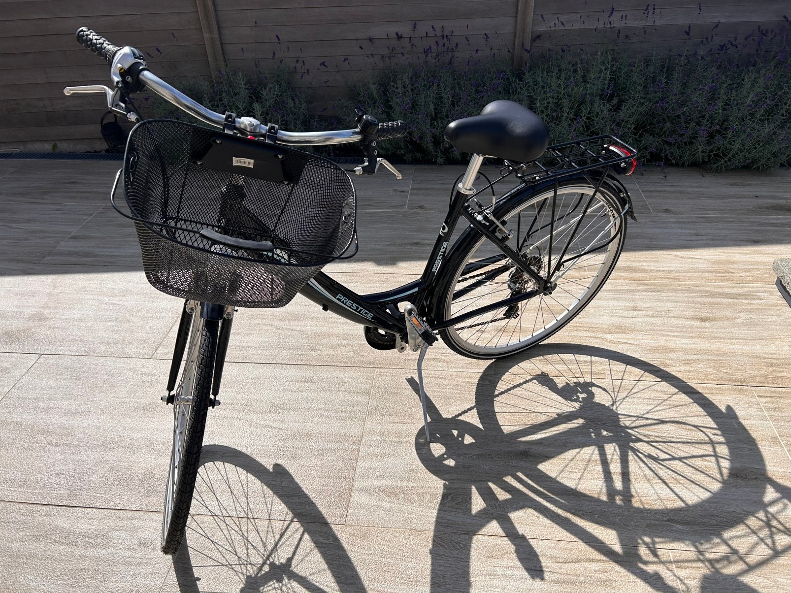 Damesfiets van prestige , zeer weinig mee gereden, Ophalen, Zo goed als nieuw
