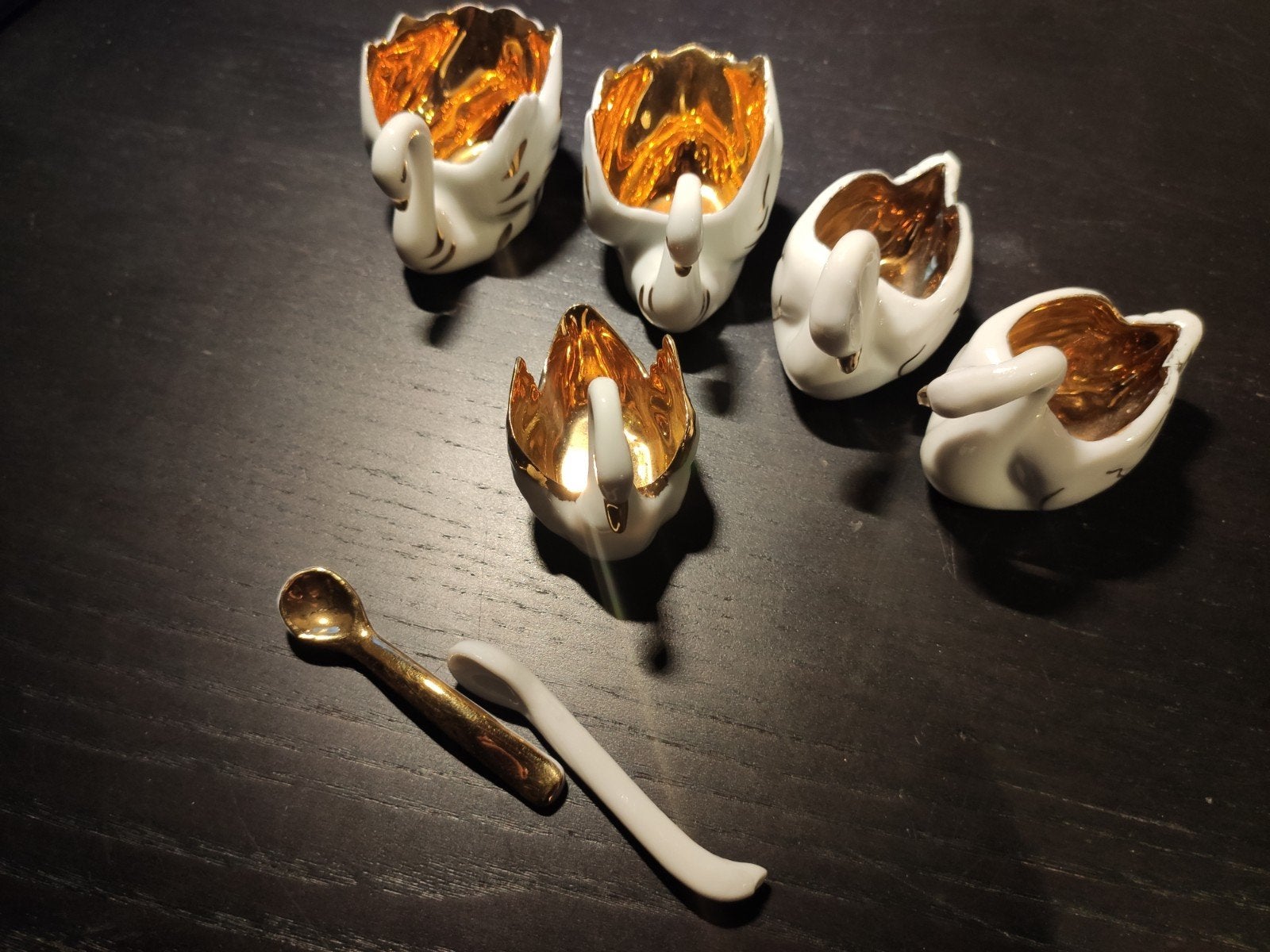 Set van 5 Limoges zwanen zoutvaatjes met lepeltjes, Antiek en Kunst, Ophalen of Verzenden