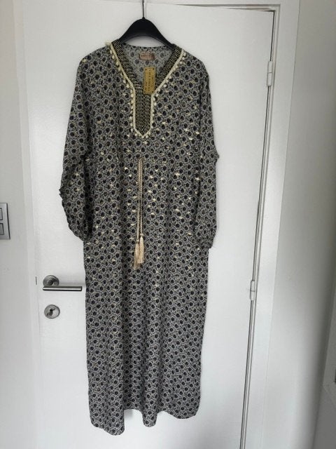 meerkleurige tuniek / kaftan nieuw met prijskaartje Onesize, Kleding | Dames, Badmode en Zwemkleding, Ophalen of Verzenden, Nieuw
