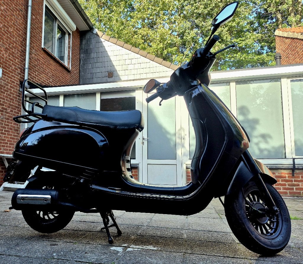 brommer A klasse, Fietsen en Brommers, Ophalen, Klasse A (25 km/u), Zo goed als nieuw, 50 cc