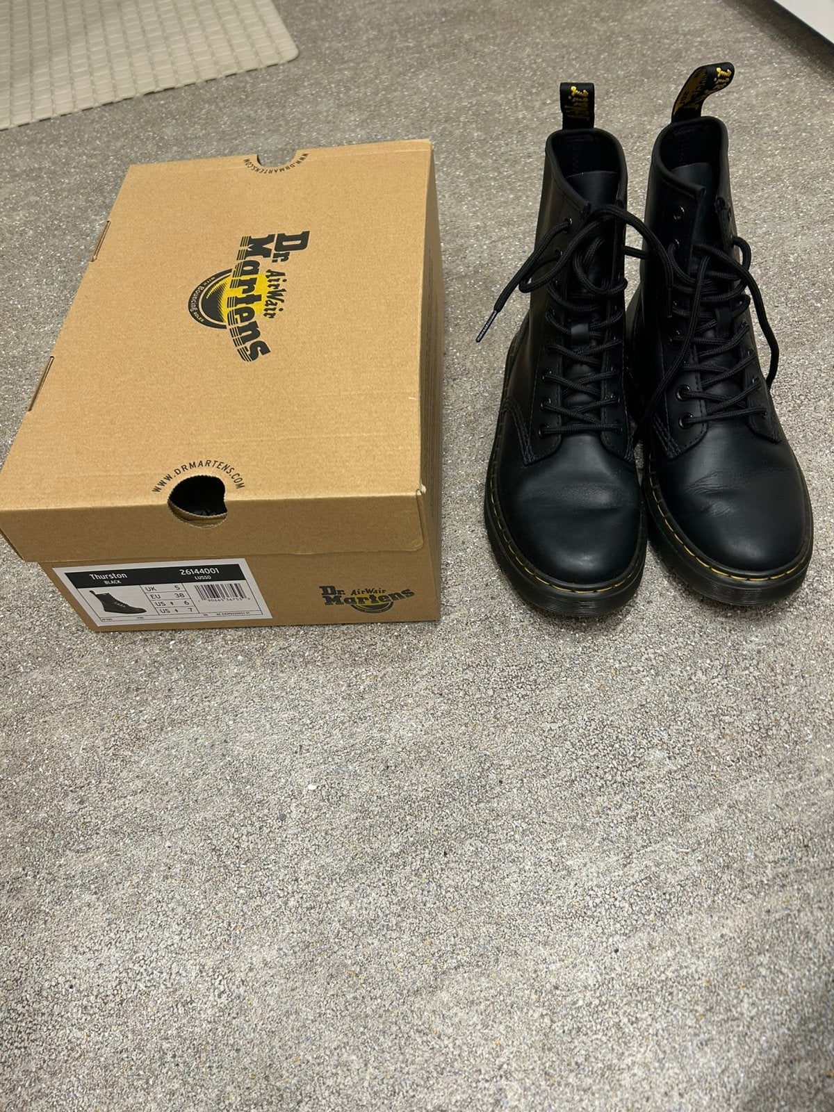 Dr Martens Thurtston, Zwart, Lage of Enkellaarzen, Ophalen of Verzenden, Zo goed als nieuw
