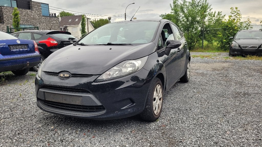 ford fiesta 1.6tdci AIRCO 2010 !!! EERST LEZEN !!, Auto's, Ford, Voorwielaandrijving, Stof, 4 cilinders, Zwart
