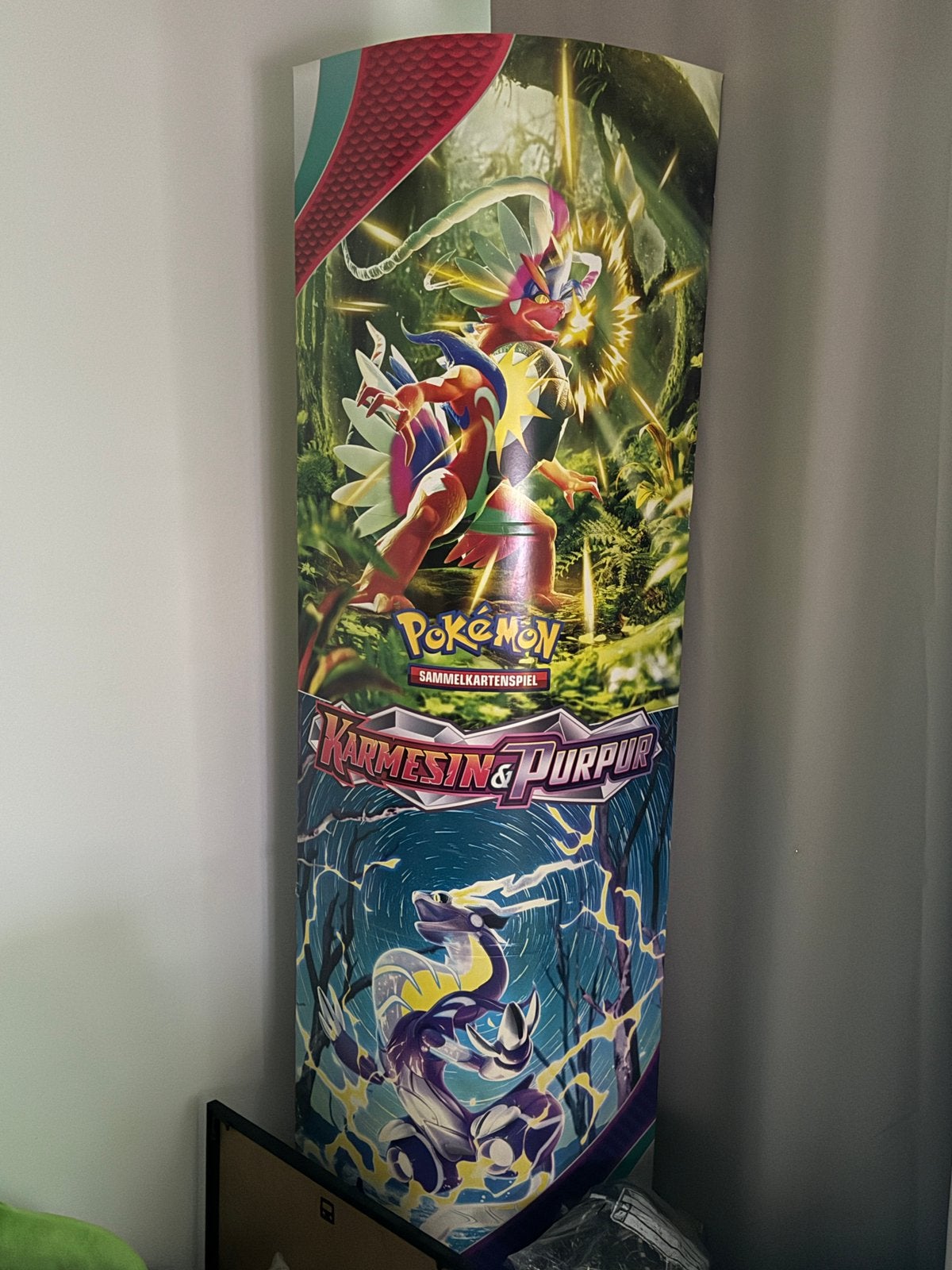 Pokemon kartonnen display Koraidon/ Miraidon, Ophalen of Verzenden, Zo goed als nieuw