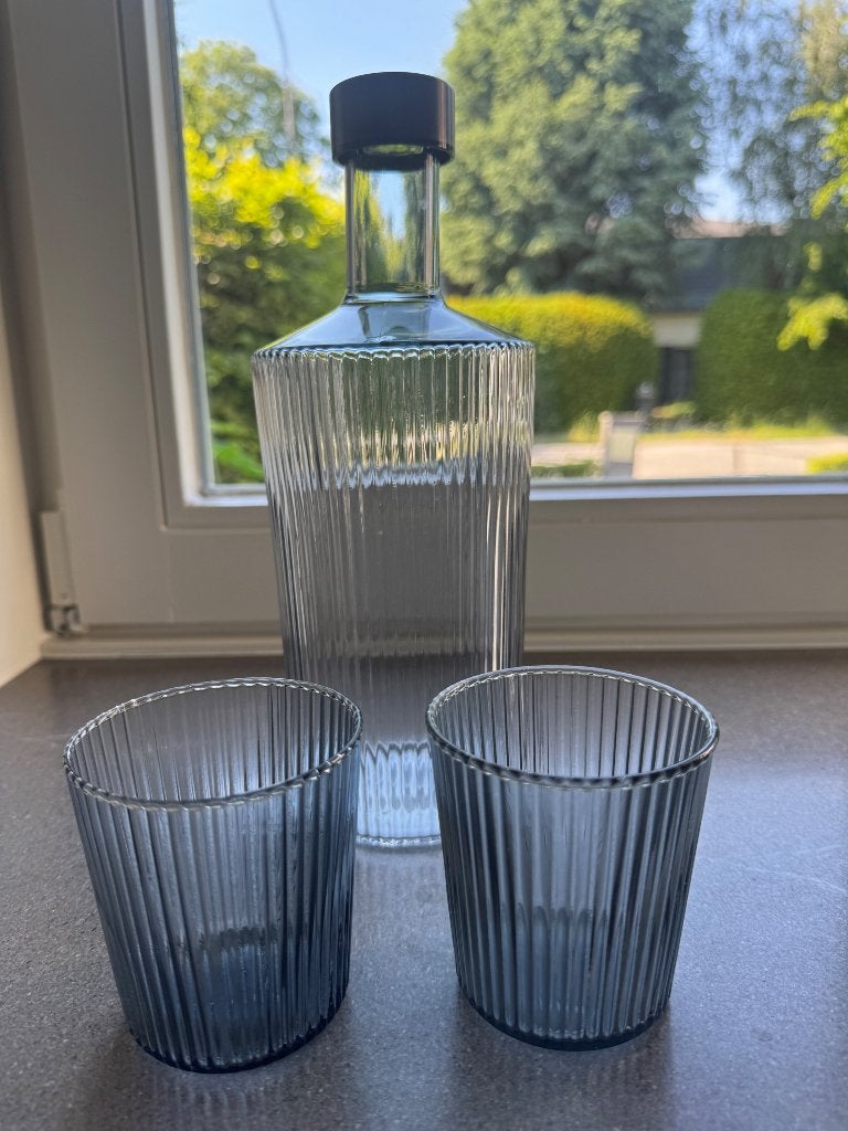 Paveau waterfles en 2 glazen, Ophalen, Zo goed als nieuw, Overige typen