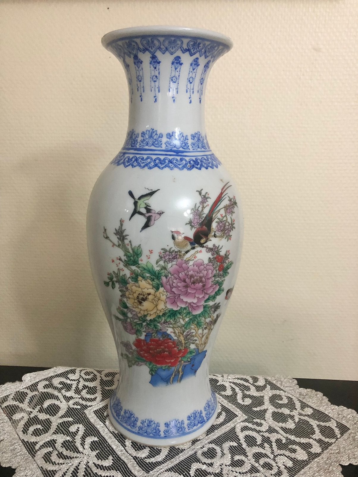 Vase en porcelaine chinoise portant un sceau, Enlèvement ou Envoi
