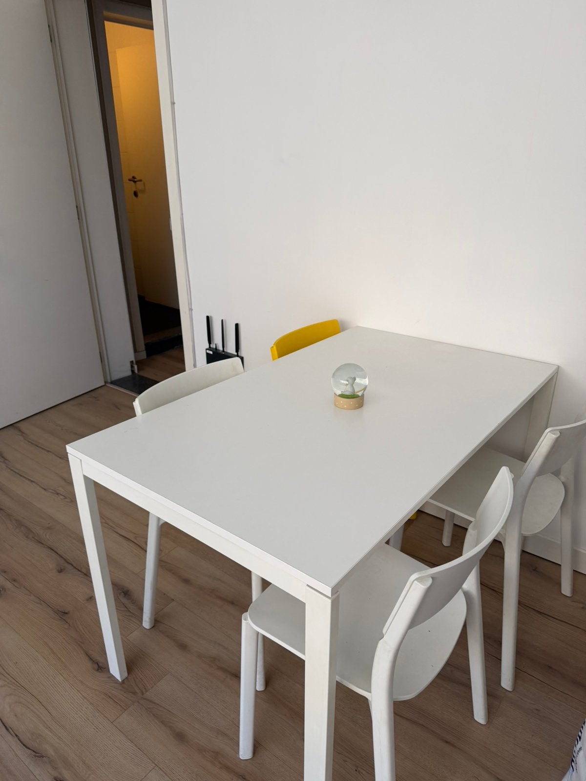Ikea tafel + 4 stoelen, Huis en Inrichting, Ophalen, Zo goed als nieuw