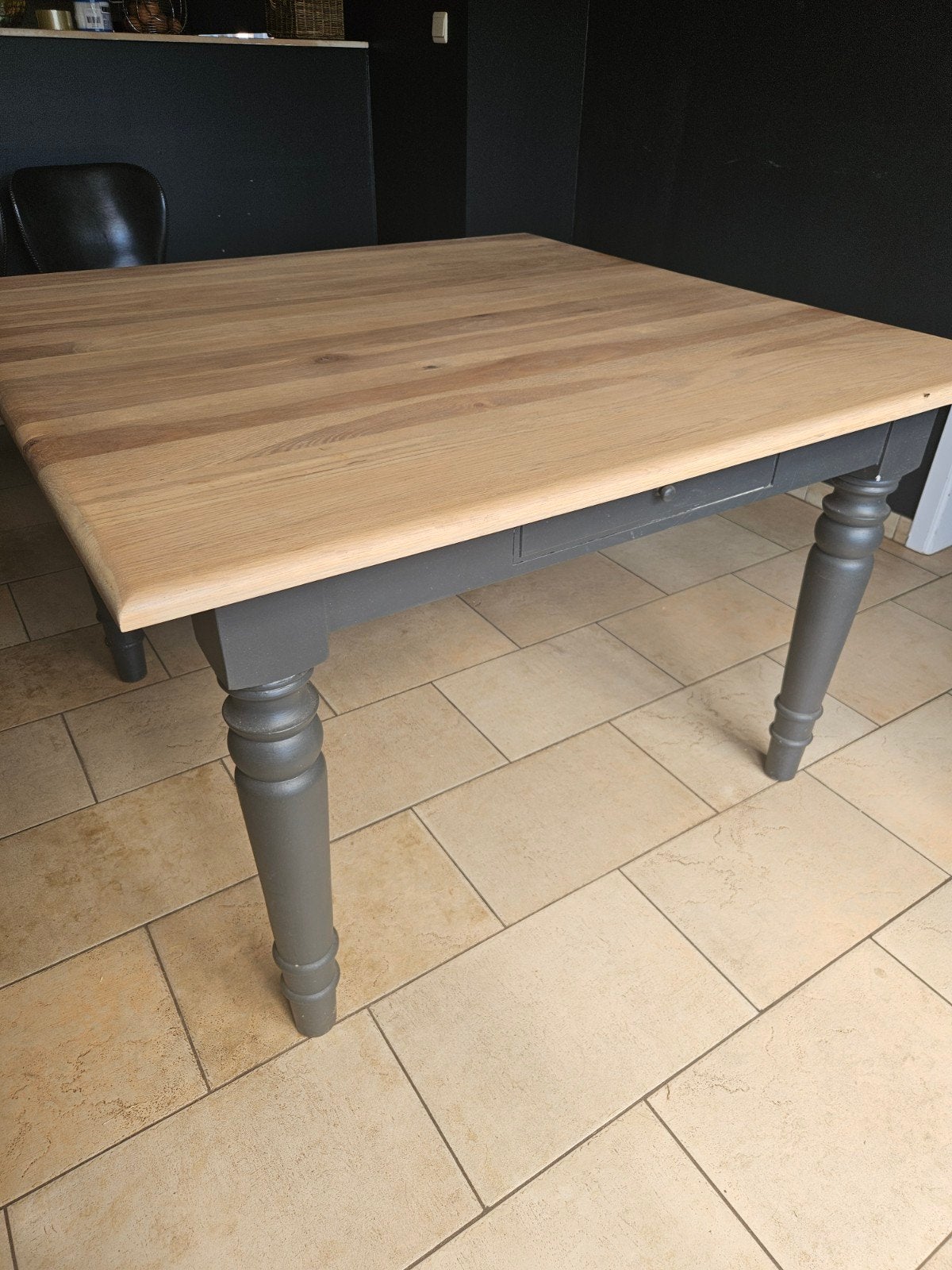 table carrée en chêne, Maison & Meubles, Tables | Tables à manger, Quatre personnes, Enlèvement, Chêne, Carré