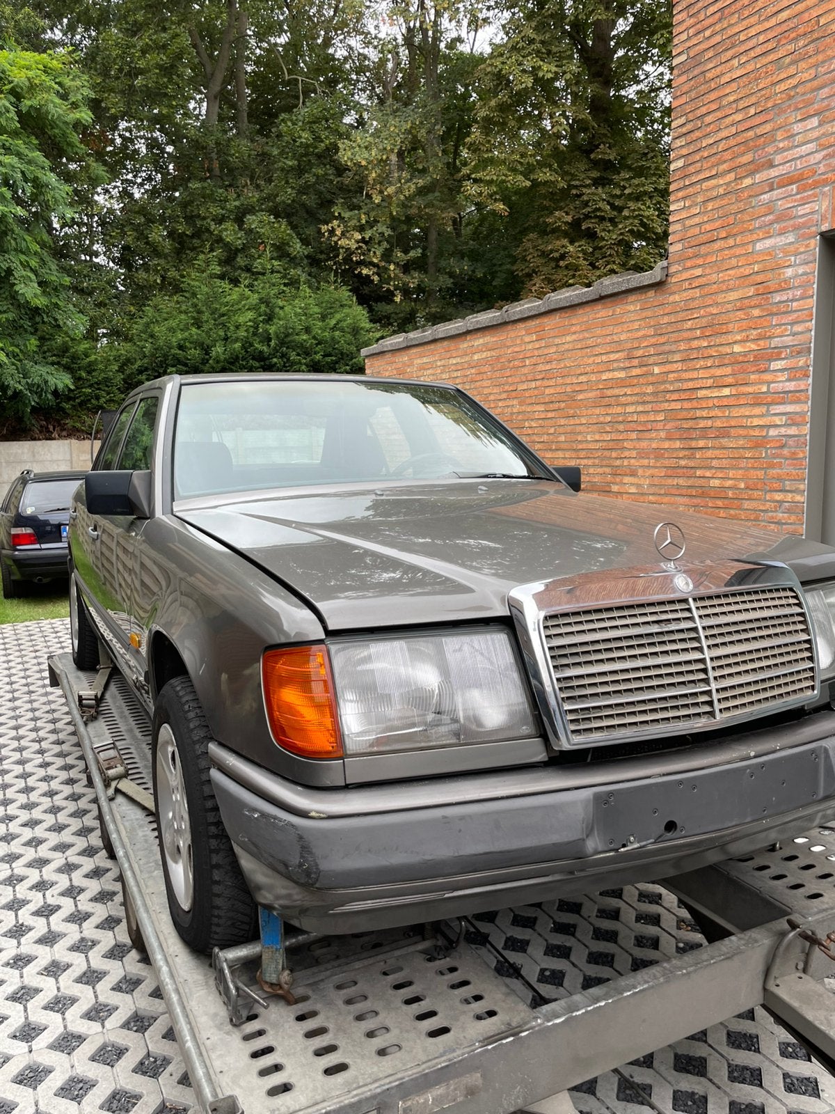 Mercedes benz w124 200benzine 1988 met licht werk, Autos, Particulier, Essence, Achat