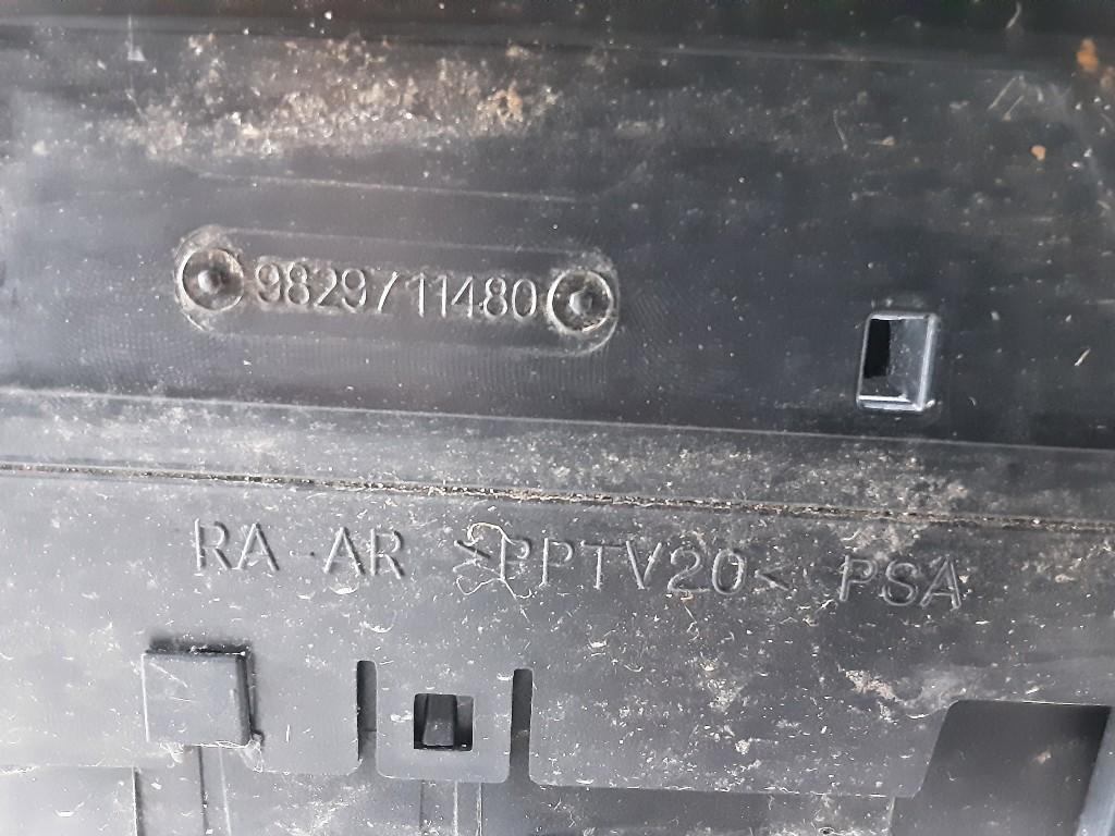 RADIATEURROOSTER 2008 (UD / UK / UR / US / UX) (9829711480), Gebruikt, Mevr. I. Hauben, Rue de l'Espoir 34 34
4030  GRIVEGNÉE, BE