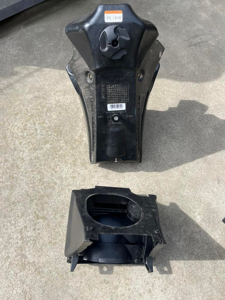 Fantic xe125 tank en zadel, Enlèvement
