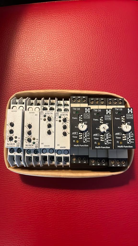 Multifunctionele tijdrelais, Hobby en Vrije tijd, Elektronica-componenten, Ophalen, Zo goed als nieuw