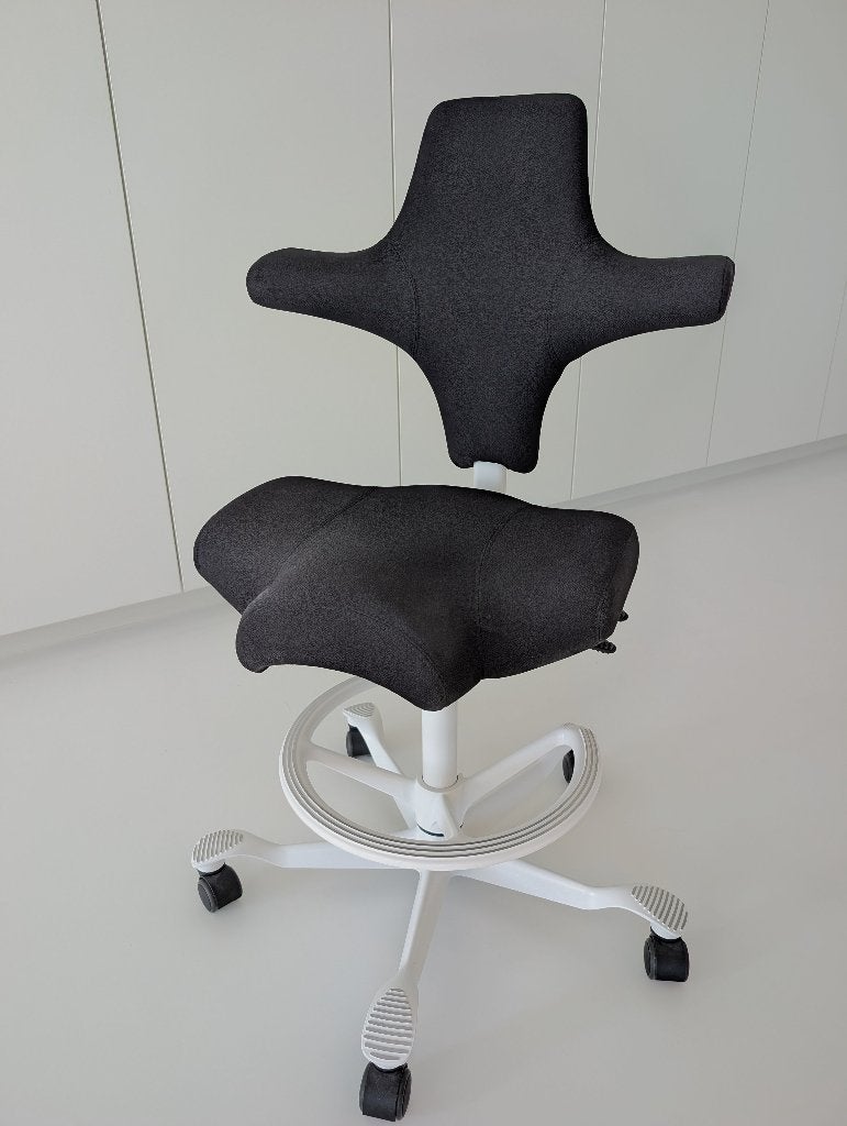 HÅG Capisco 8106 - comme neuf - monte-charge à gaz, Comme neuf, Enlèvement, Blanc, Chaise de bureau