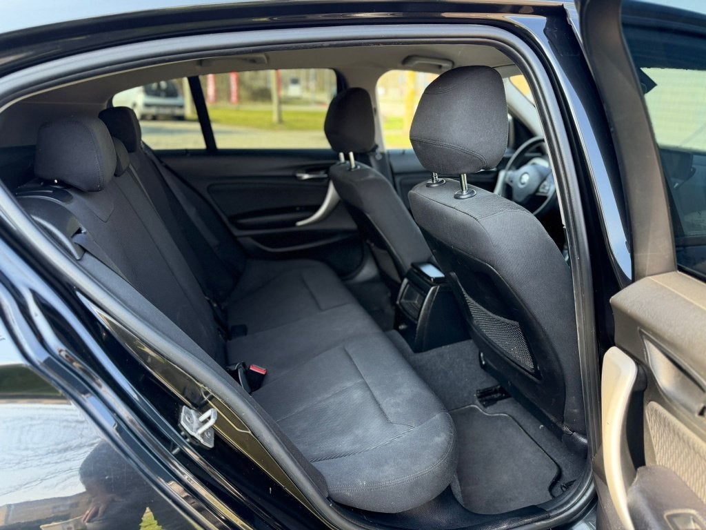 Bmw serie 1, Autos, Achat, Euro 6, Adapté aux personnes handicapées, Noir