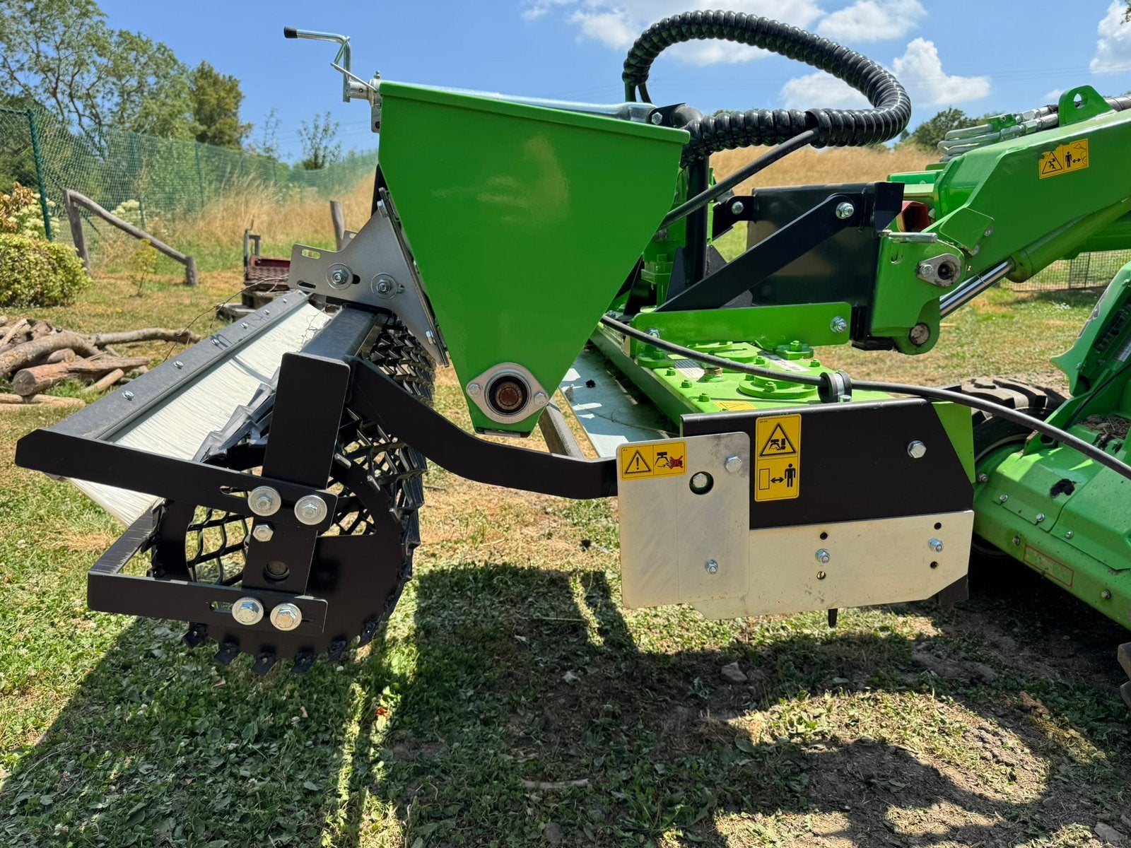 Herse rotative avec semoir sur prise hydraulique, Articles professionnels, Enlèvement, Semer, Planter ou Lever
