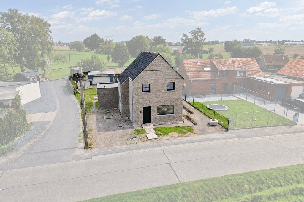 Lichtervelde –Open bebouwing met 2 slpks en garage op 760m²!, Immo, 654 UC, 129 kWh/m²/jaar, Lichtervelde, 500 tot 1000 m²