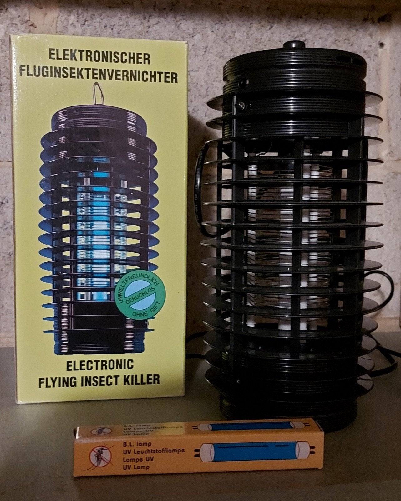Lampe anti insectes, Enlèvement