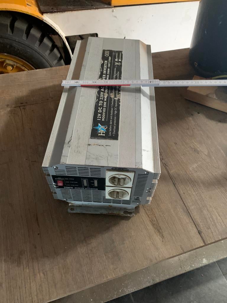 Omvormer 12v /230v 5000 w 2500 continu, Ophalen, Gebruikt