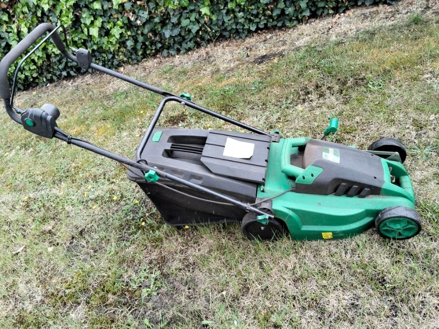 tondeuse à gazon, 30 à 39 cm, Enlèvement, Utilisé, Bac de ramassage