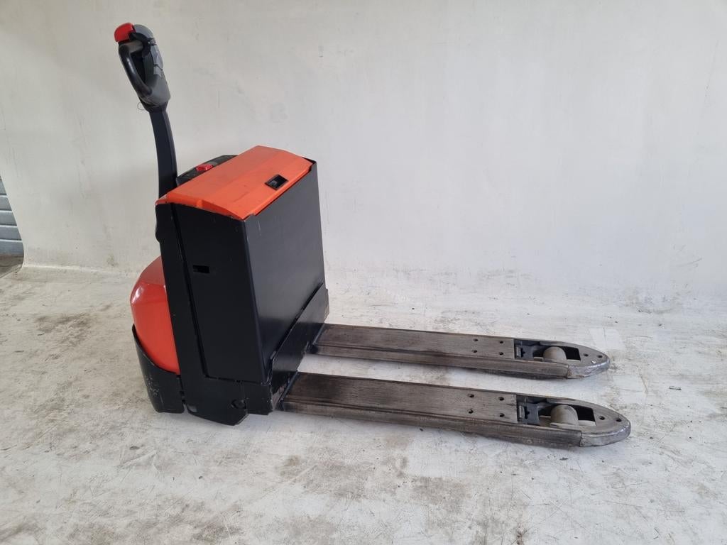 Electrische  transpallet, Ophalen