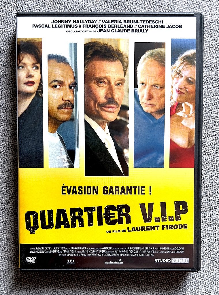 QUARTIER V.I.P. (Johnny Hallyday, F.Berléand) // Als Nieuw, Inclusief doosje, Overige genres, Vanaf 9 jaar, Engels