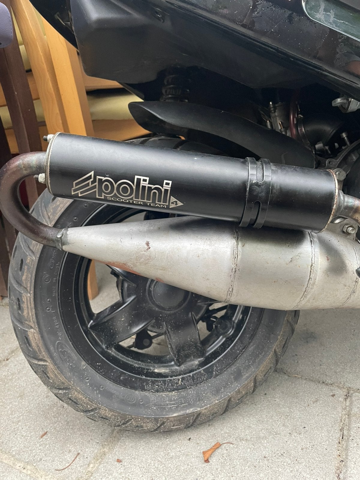 Piaggio 50/70cc uitlaat Polini, Fietsen en Brommers, Brommers | Tuning en Styling, Ophalen, Zo goed als nieuw