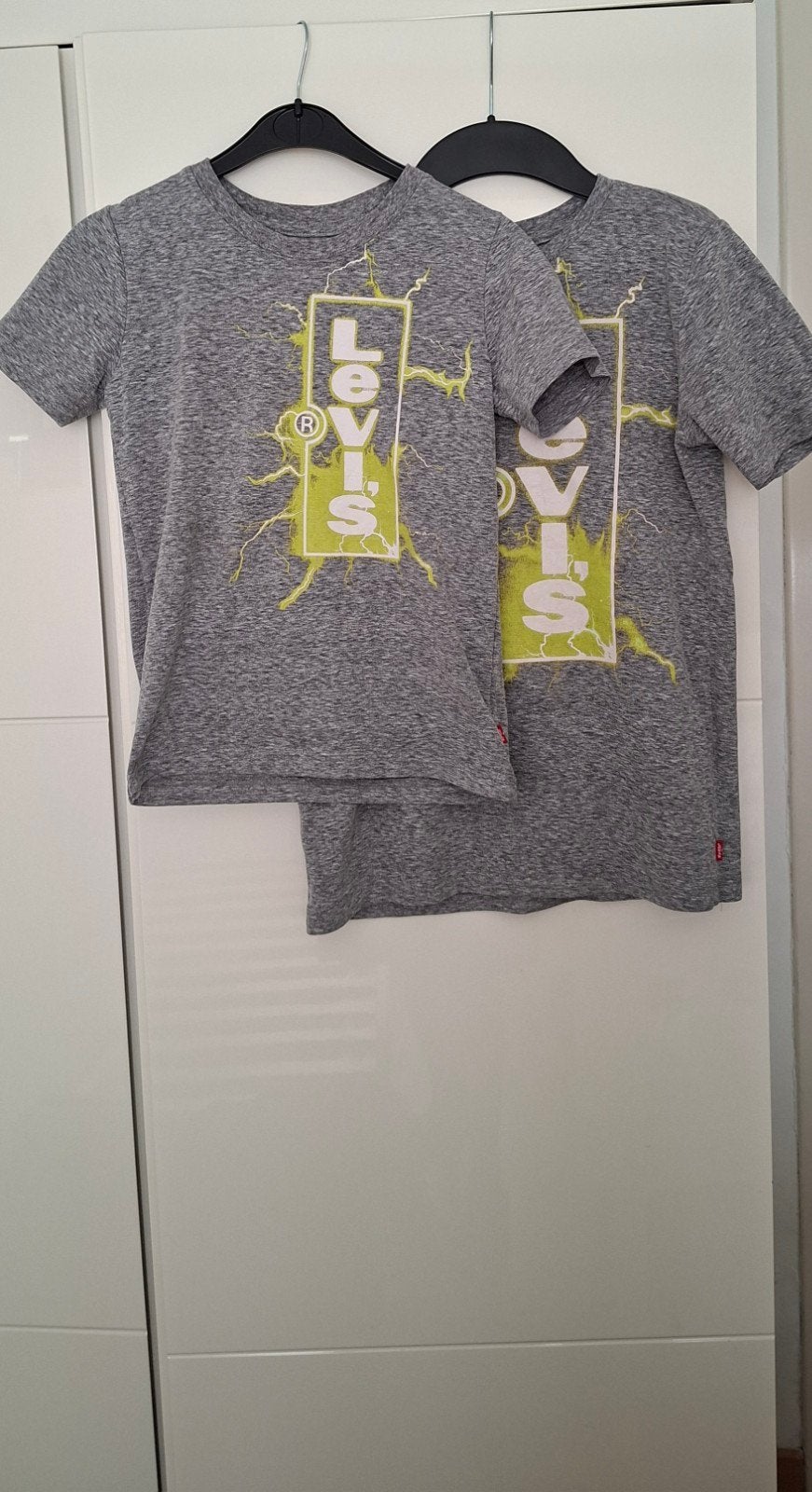 T-shirts voor jongens, Ophalen