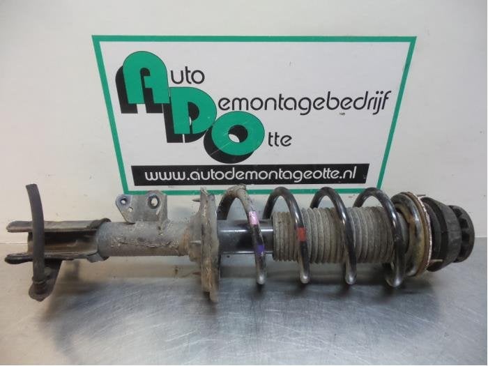 Barre amortisseur avant gauche d'un Kia Picanto (Picanto 11-, Autos : Pièces & Accessoires, Suspension & Châssis, Kia, Utilisé