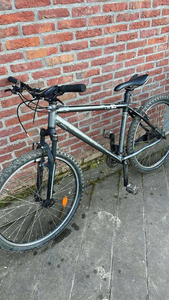 B'Twin Rockrider 5.2 MTB Maat L Nieuwe remblokken!, Ophalen, Zo goed als nieuw, 26 inch