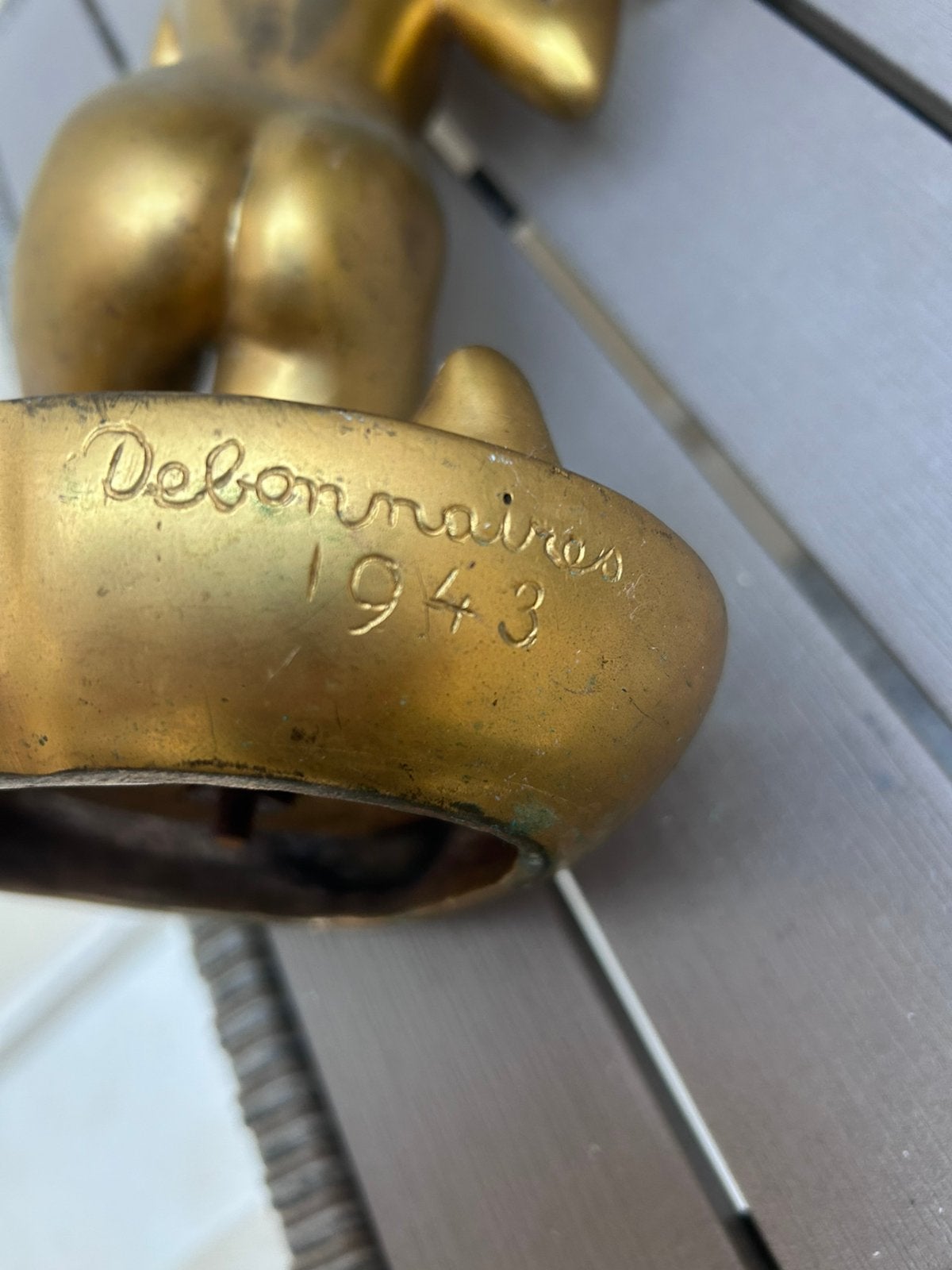 Debonnaires, Ophalen, Brons