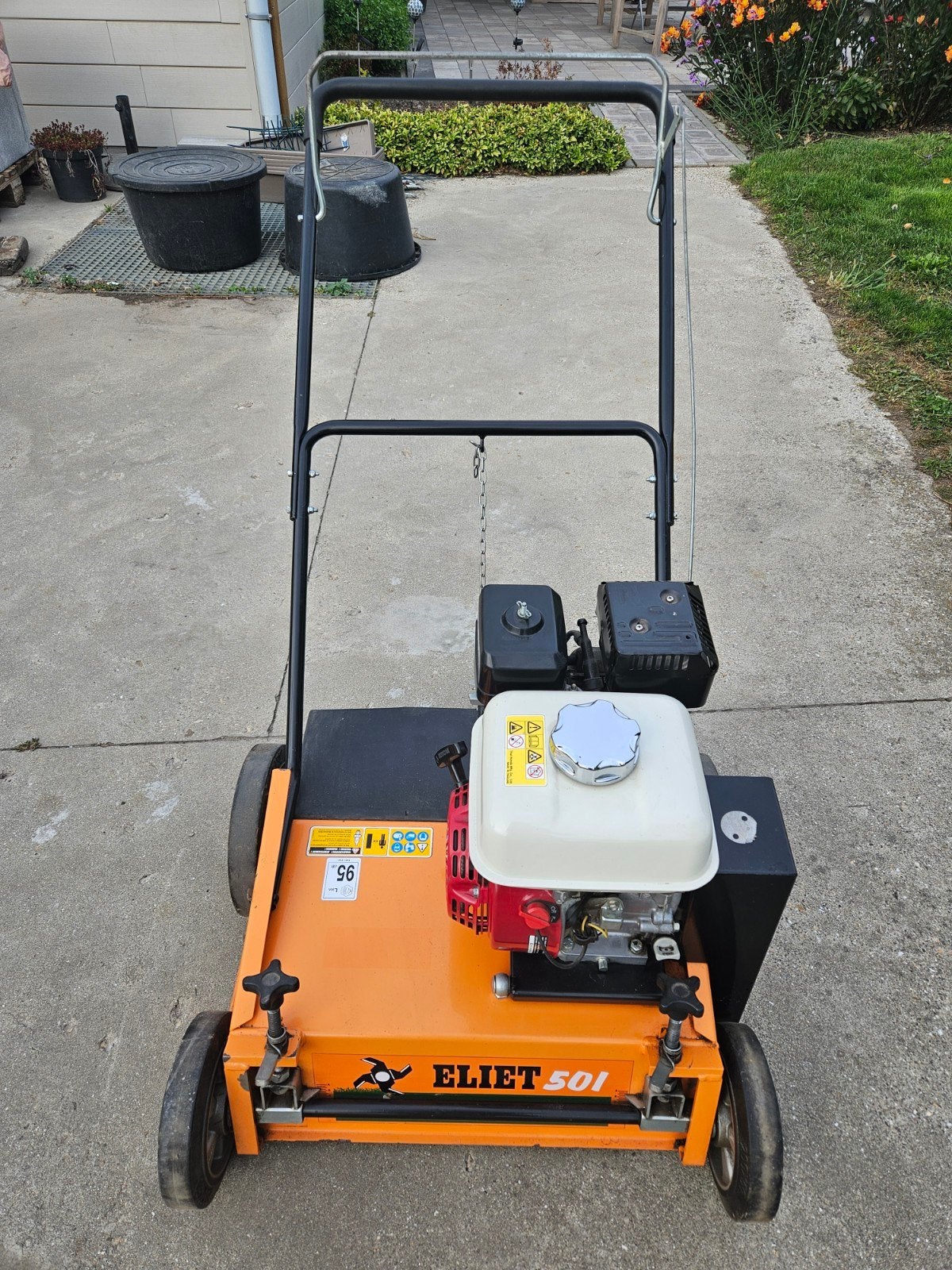 Verticuteermachine Eliet 501, Jardin & Terrasse, Scarificateurs, Enlèvement