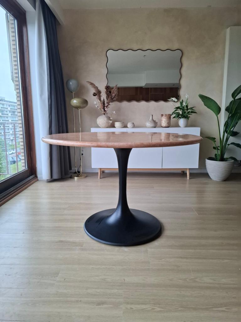 Prachtige zalmroze natuursteen mactan tafel., Ophalen, Zo goed als nieuw, Vintage